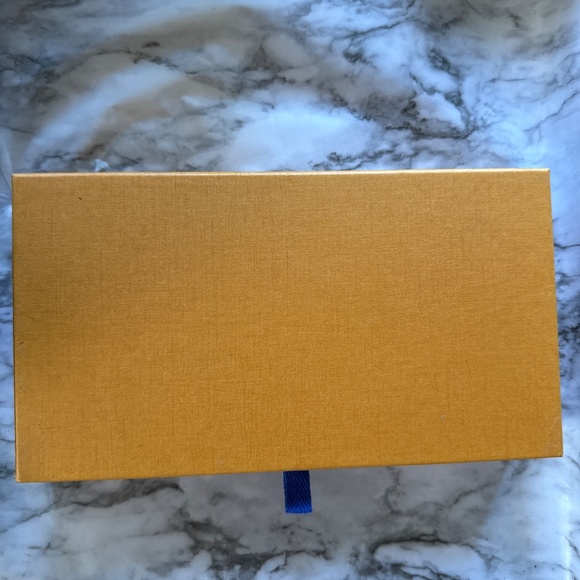 LOUIS VUITTON RECTANGULAR SMALL DRAWER BOX - Picture 3 of 3